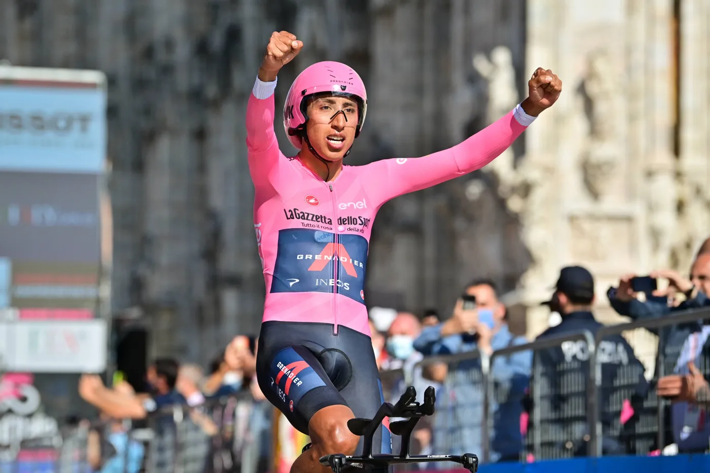Egan Bernal przedłużył kontrakt z teamem Ineos Grenadiers