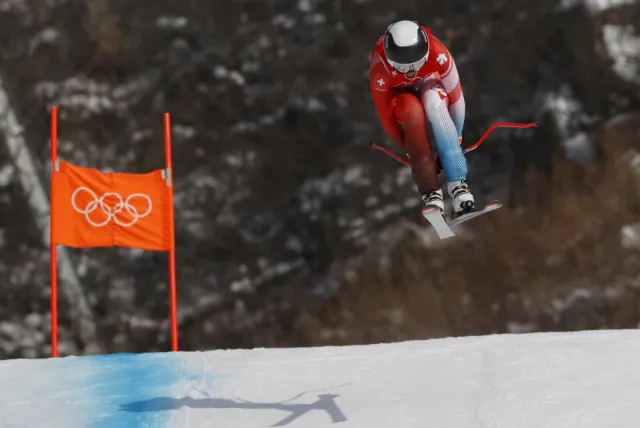 Gisin najlepsza w zjeździe. Shiffrin znów wypadła z trasy