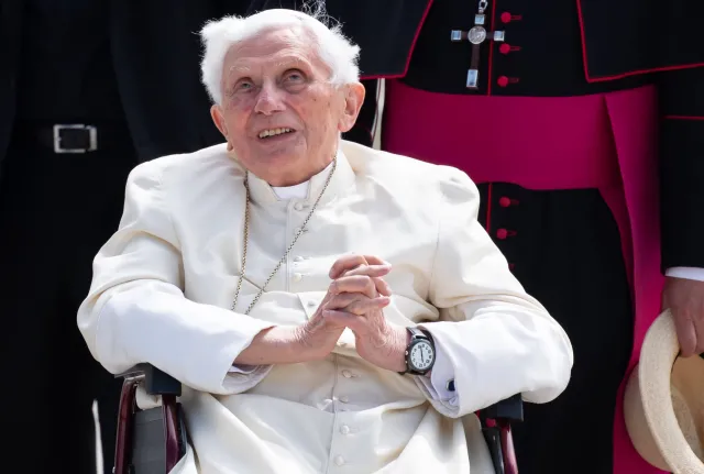 Pedofilia w Kościele. Benedykt XVI: Do błędu niestety doszło, mam nadzieję, że jest wybaczalny