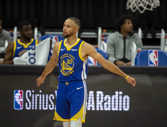 NBA. Stephen Curry poprowadził Warriors do kolejnej wygranej