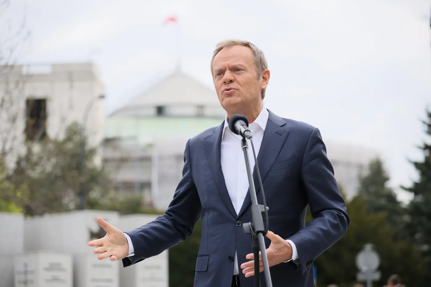 Tusk: Grodzki jest do dyspozycji prokuratury. Ale najpierw Ziobro musi podać się do dymisji