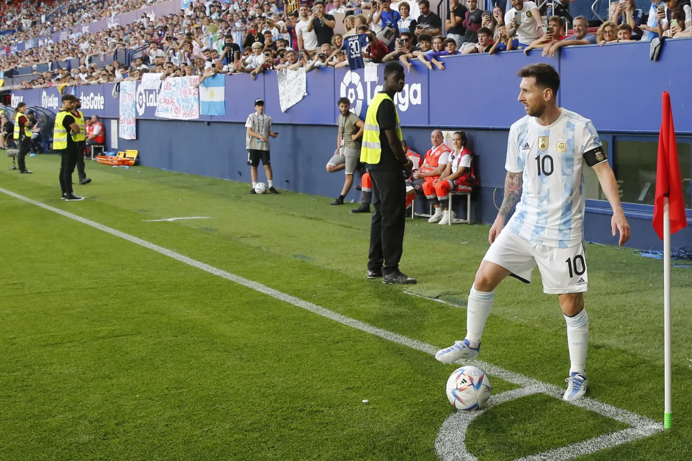 Lionel Messi show! Strzelił 5 goli bramkarzowi... Podbeskidzia Bielsko-Biała [WIDEO]