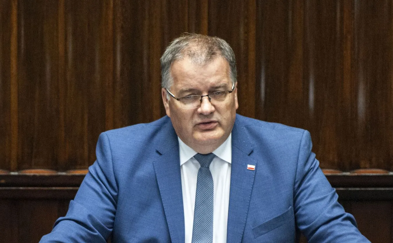 PiS chce przesunąć wybory. "Prezydent uważa, że powinny odbywać się w terminach konstytucyjnych"