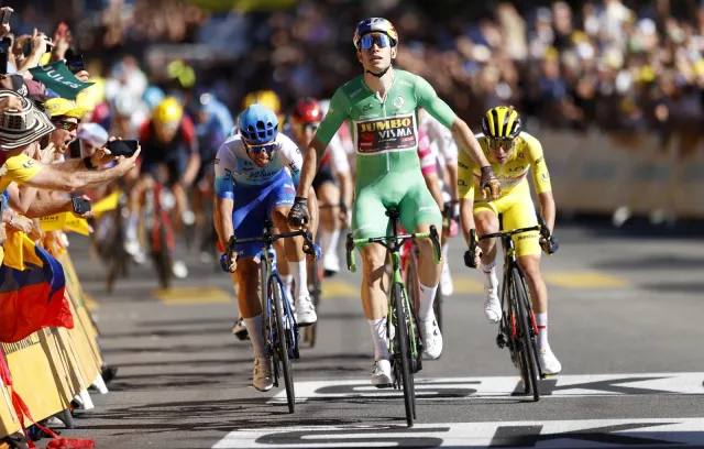 Tour de France. Rafał Majka błysnął podczas 8 etapu. Wygrał van Aert
