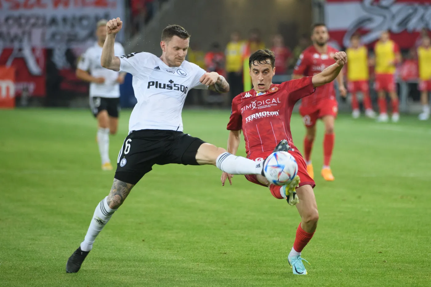 Legia pokazała Widzewowi miejsce w szeregu. Klasyk dla "wojskowych' [WIDEO]
