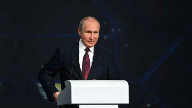 Gra zbrodnią. Putin znów wpuszcza do Europy upiora