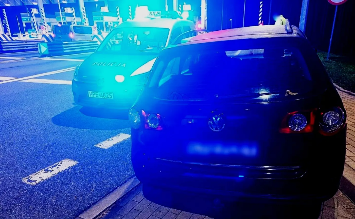 Kierowca Passata jechał A2 pod prąd. Miał prawie 4 promile i dożywotni zakaz prowadzenia pojazdów