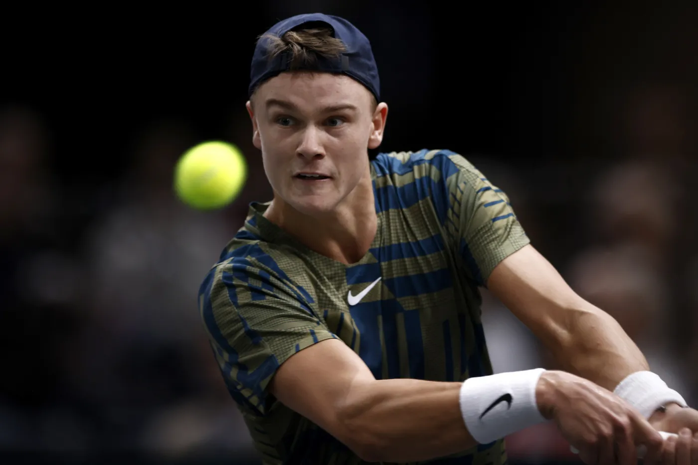 Koniec serii Augera-Aliassime'a. Rune w finale turnieju w Paryżu [WIDEO]