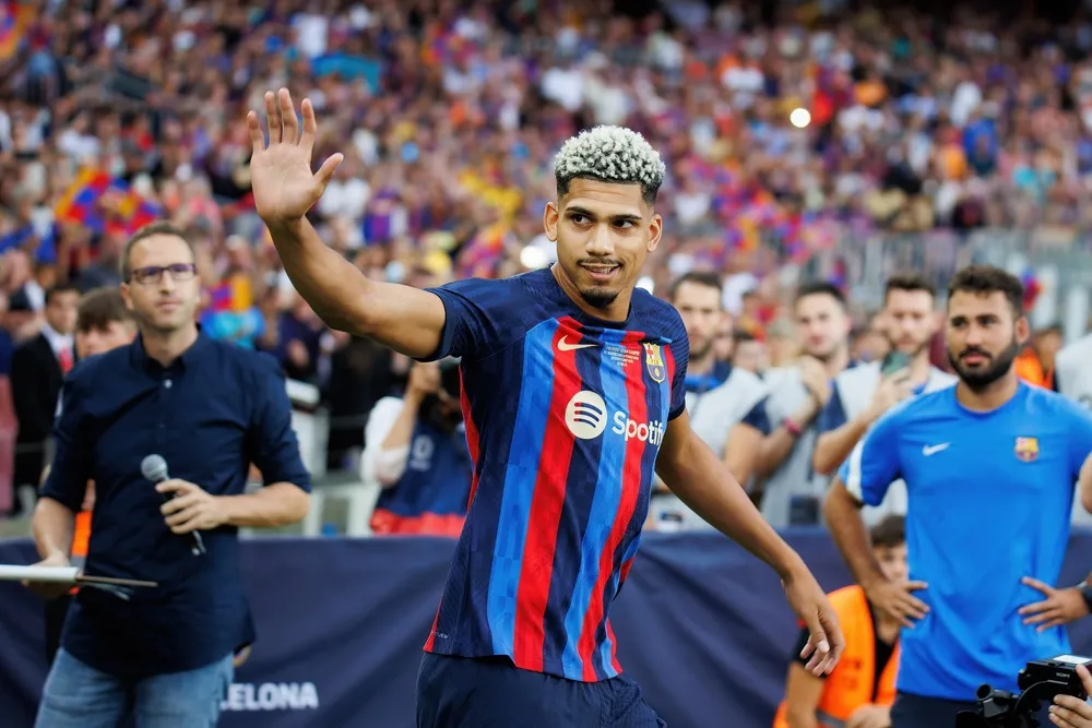 Kontuzjowani Araujo i Cavani w kadrze Urugwaju na mundial w Katarze