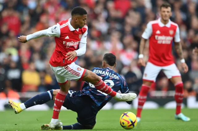 Arsenal zagrał na "5" i wrócił na fotel lidera Premier League