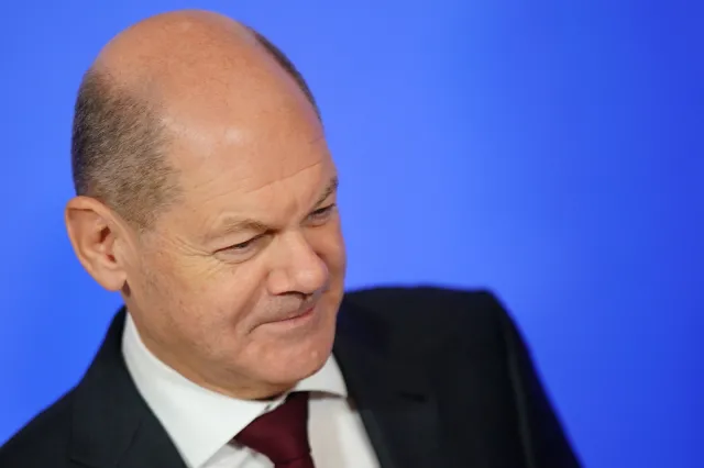 Europa wróci do przedwojennych relacji z Rosją? Aplauz sali po słowach Scholza