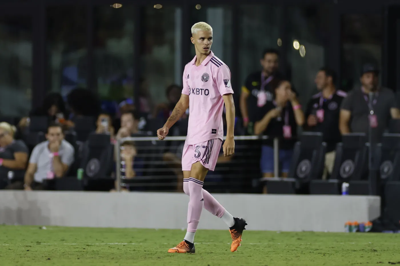 Syn Davida Beckhama będzie grał w rezerwach FC Brentford