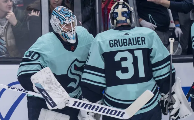 Liga NHL. Zwycięskie serie Kraken i Predators, udane występy bramkarzy