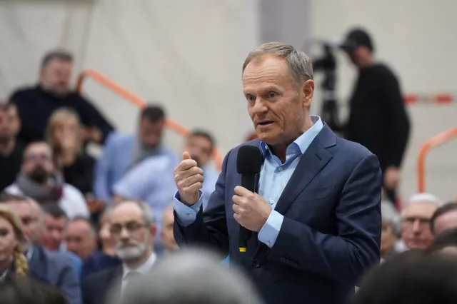 Tusk apeluje do Hołowni: To już jedyna okazja