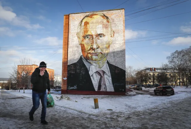 Putin nie szczędzi grosza. "Jedyna grupa w Rosji, która korzysta na wojnie"