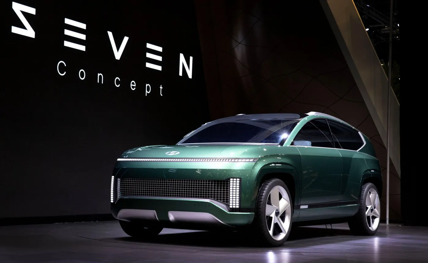 Hyundai SEVEN