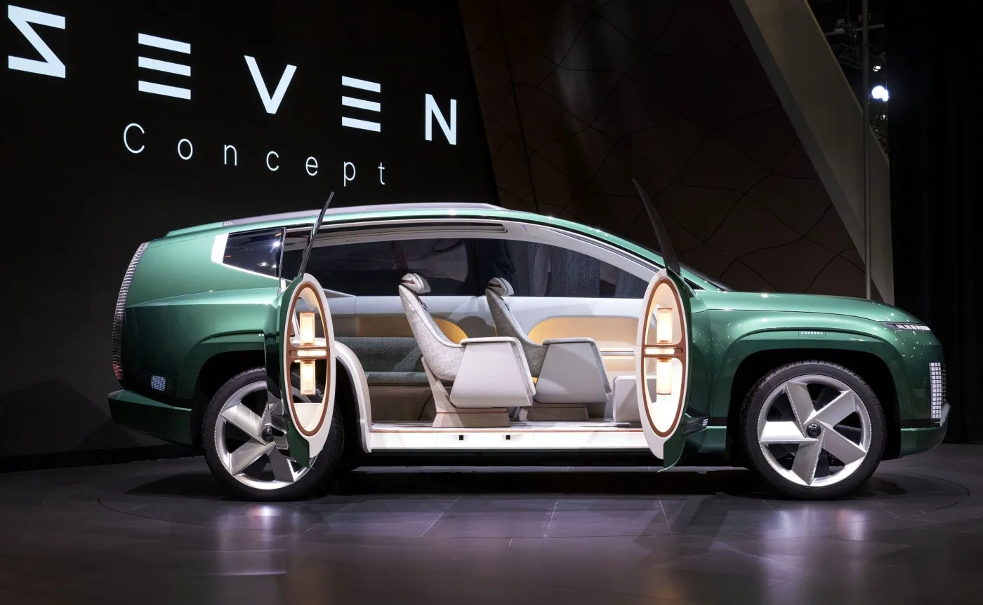 Hyundai SEVEN