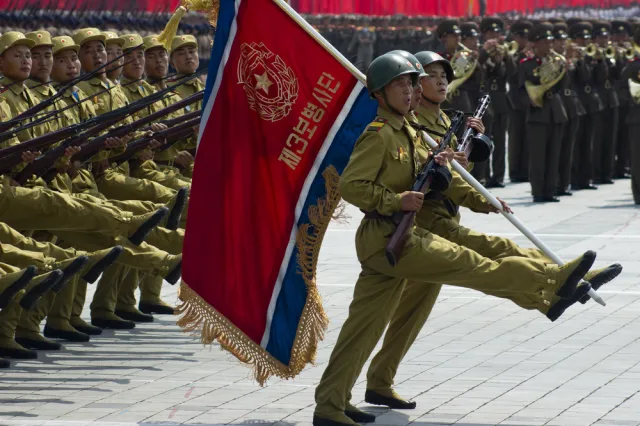 Korea Północna wystrzeliła 10 pocisków. Grozi USA atakiem jądrowym