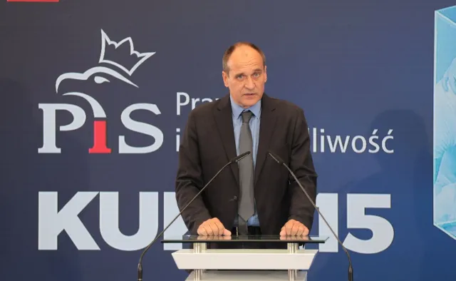 Kukiz uderza w Radosława Sikorskiego. "Jest durniem albo sprzedajną szmatą"