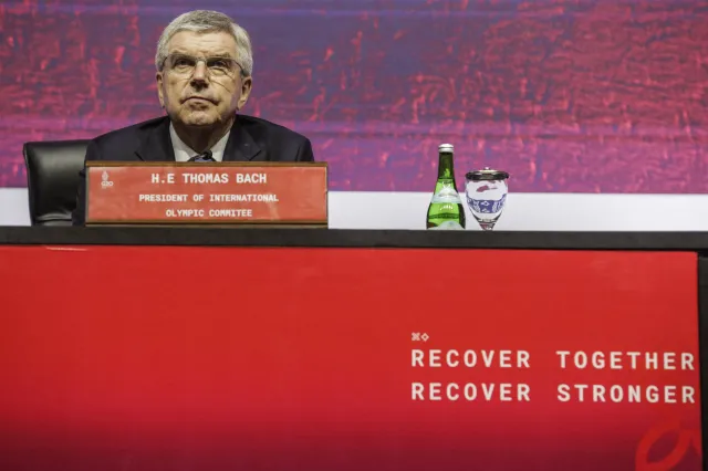 Awantura o igrzyska w Paryżu. MKOl dopuści Rosjan i Białorusinów? [FELIETON]