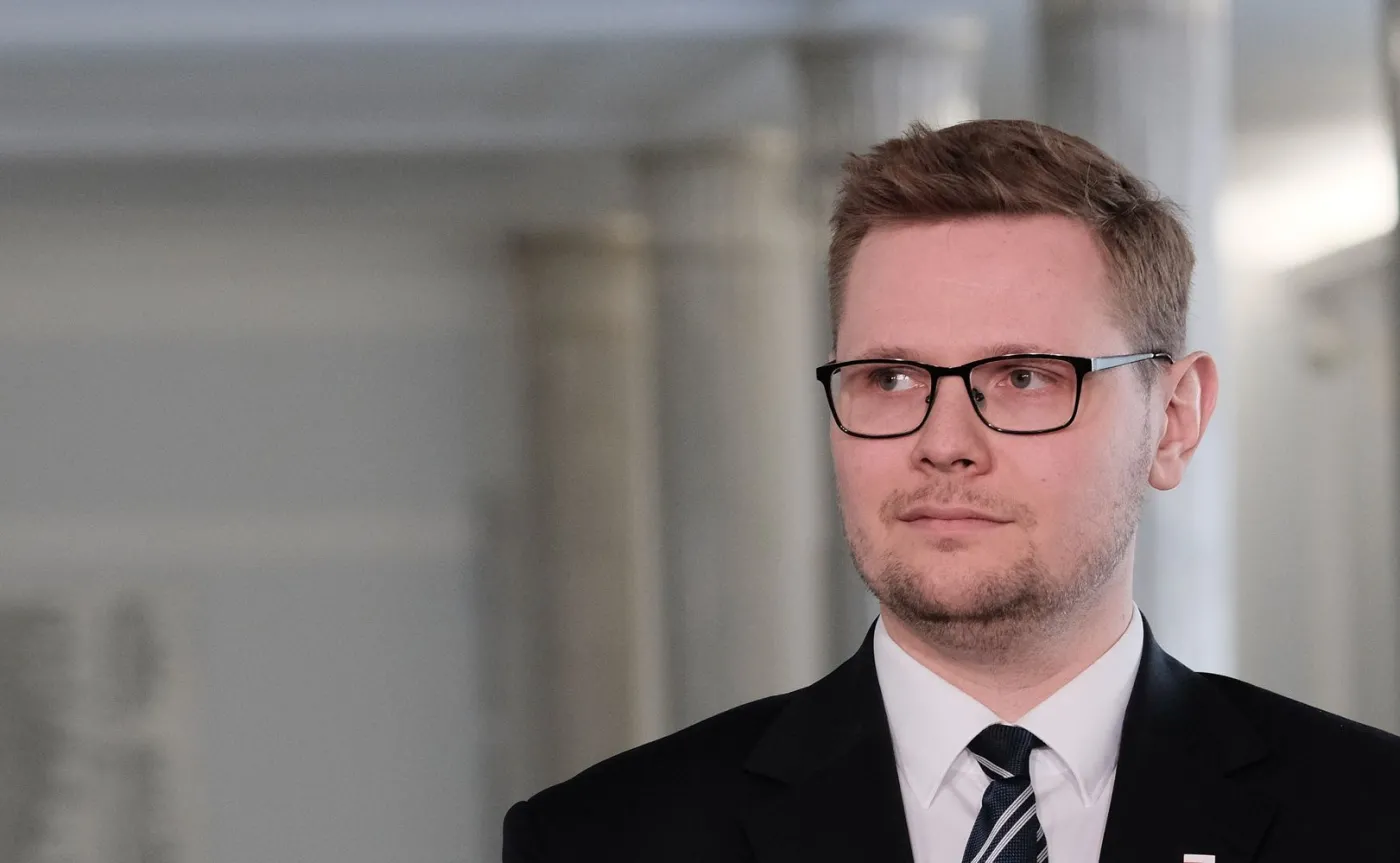 Wiceminister bije w TVN po materiale o papieżu. "Stacja założona przez konfidentów SB"