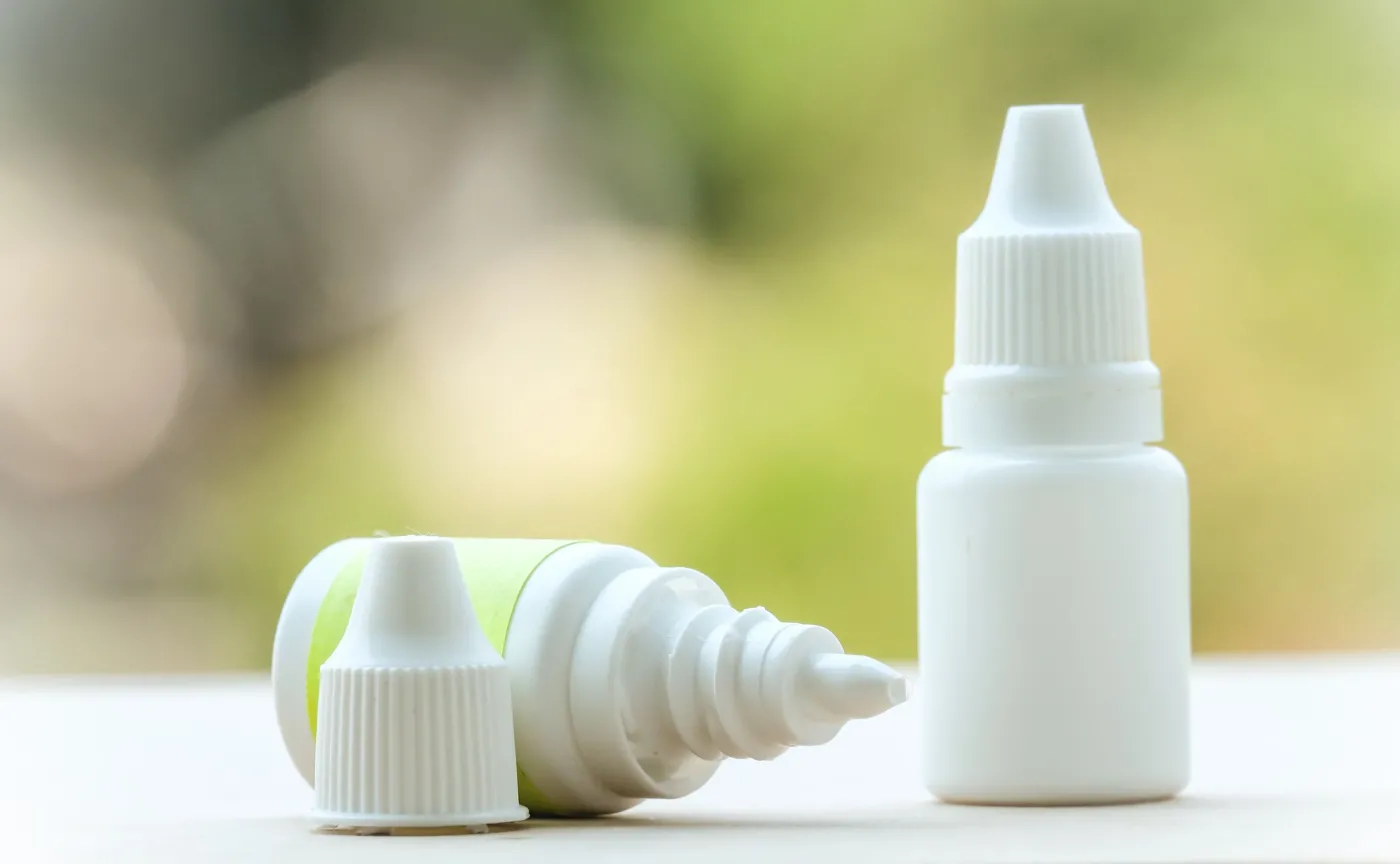 To jest coś! Opracowano spray do nosa, który zapobiega zakażeniom koronawirusem
