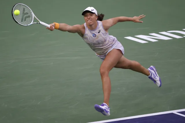 Świątek wciąż na czele rankingu WTA, historyczny awans Linette