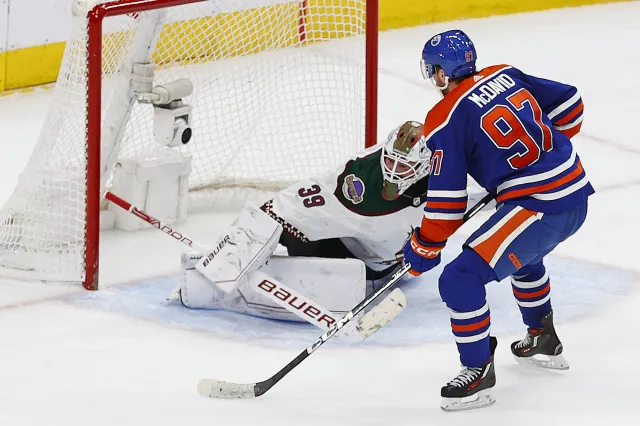 Connor McDavid w tym sezonie ligi NHL strzelił już 60 goli
