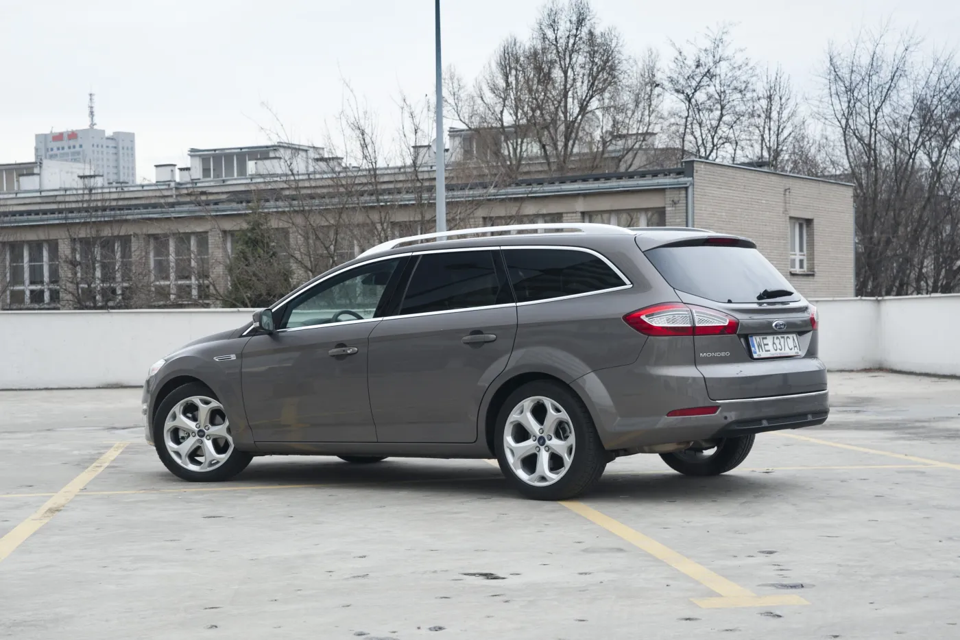 3275477-ford-mondeo.jpg