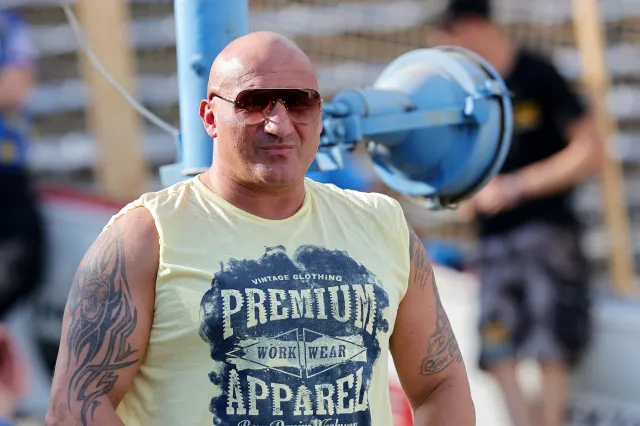 Marcin Najman "wozi się" autem wartym grubo ponad 2 miliony złotych [FOTO]