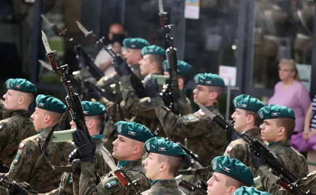 "Daily Telegraph": Polska buduje najsilniejszą armię w Europie