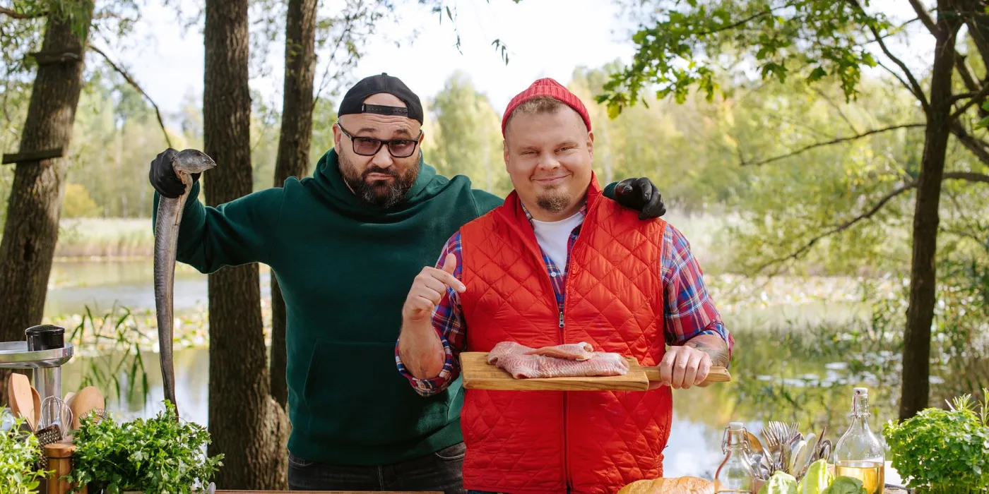 Majówkowe inspiracje kulinarne w nowych odcinkach "Zgrillowanych"
