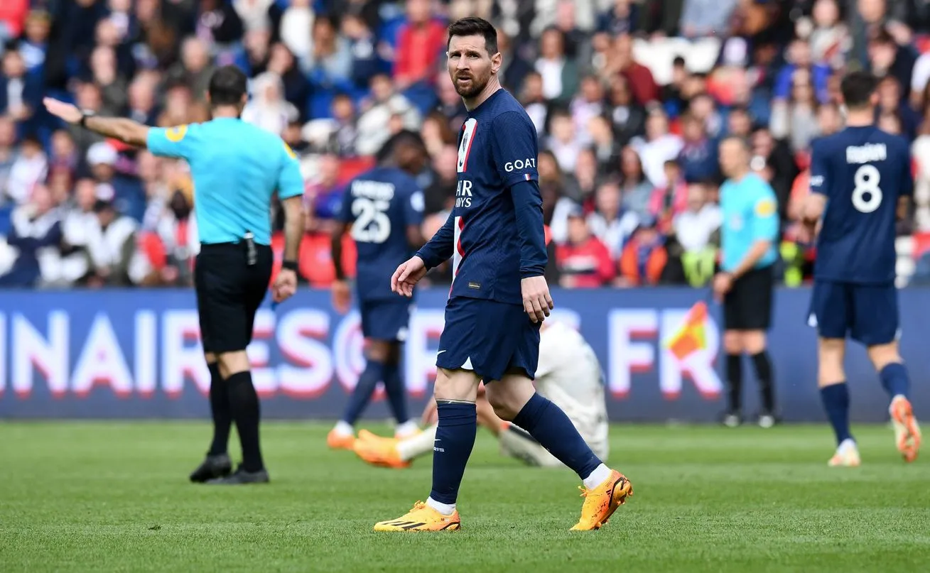 Messi zagra w meczu z Ajaccio. Argentyński piłkarz miał być zawieszony na dwa spotkania