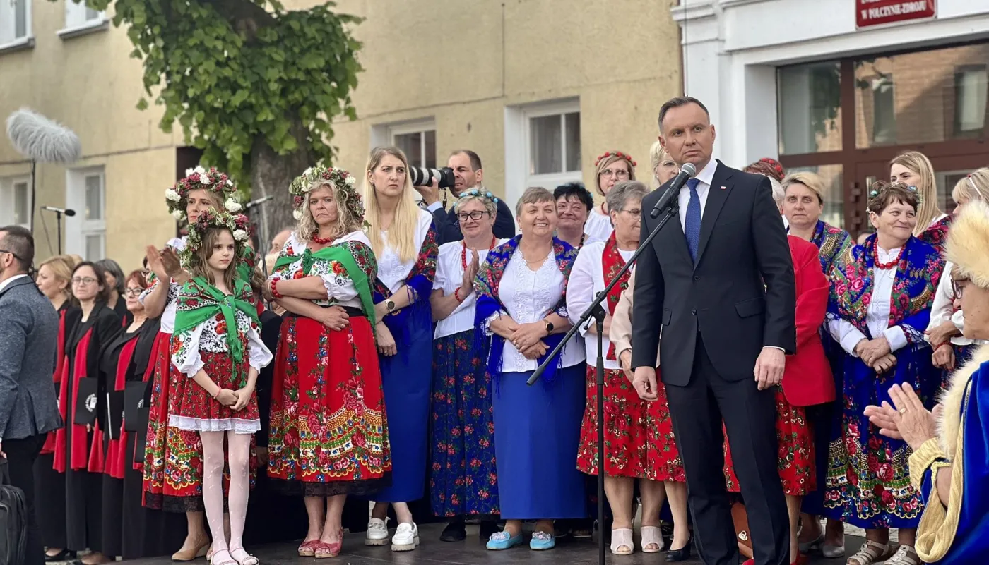 Prezydent "doprecyzowuje" wyjaśnienia ws. komisji. "Jak to ma zniszczyć demokrację?"