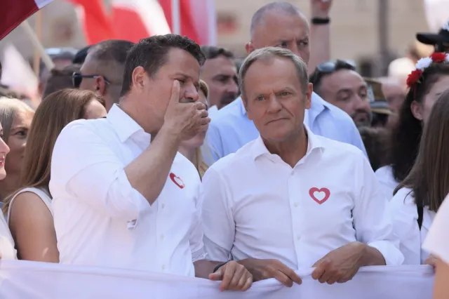 Marsz 4 czerwca. Tusk: Jest nas pół miliona osób, to absolutny rekord