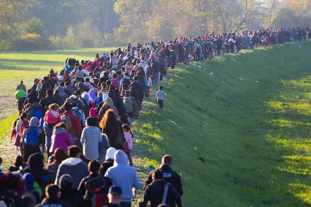 Co Polacy myślą o imigrantach? Oto wyniki SONDAŻU