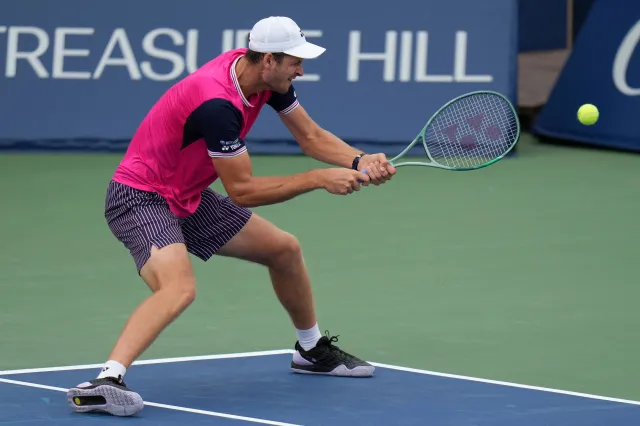 Hubert Hurkacz w 2. rundzie debla turnieju ATP w Toronto