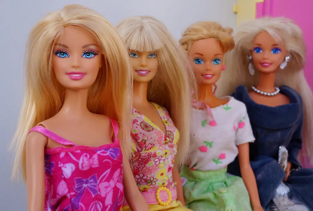 Zamiast kłócić się z mężem, w niezwykły sposób zajmuje się... Barbie! Niezwykła pasja szczecinianki