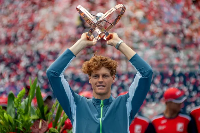 Triumf Sinnera w turnieju ATP w Toronto. Awans na szóste miejsce w rankingu