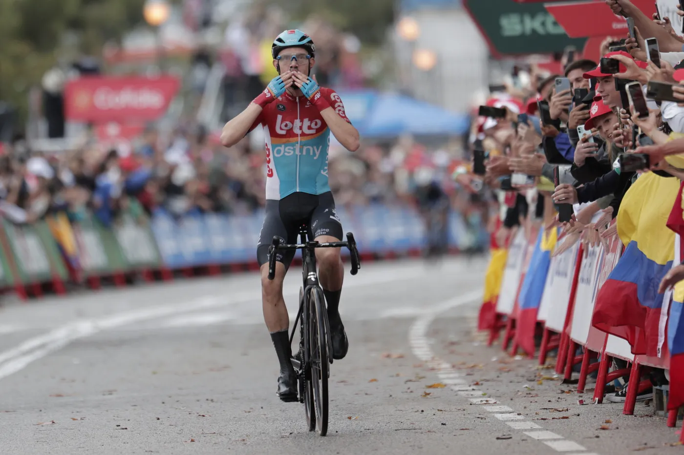 Vuelta a Espana: Andreas Kron wygrał 2. etap. Andrea Piccolo liderem