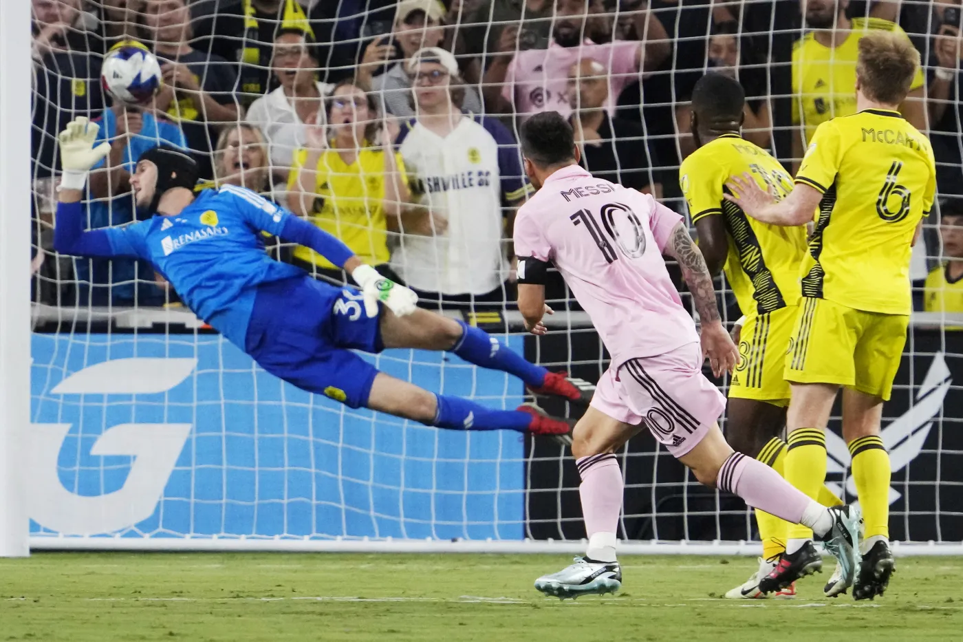 Lionel Messi z nieziemskim golem. Triumf Interu Miami w finale Pucharu Ligi [WIDEO]