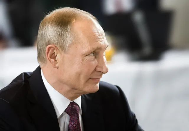 Macron jest "głęboko zaniepokojony". Znów zadzwonił do Putina