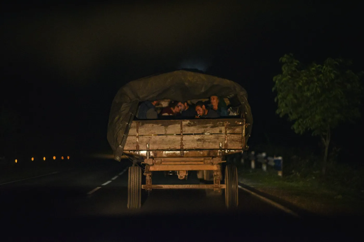 Thousands of ethnic Armenians flee breakaway region of Nagorno-Karabakh