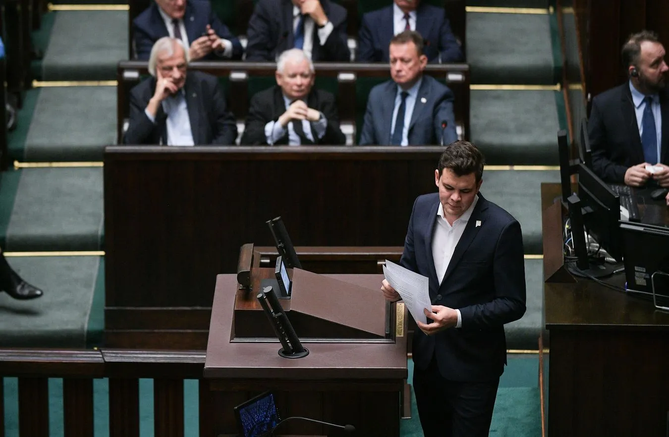 Najmłodszy poseł broni się przed zarzutami. Chodzi o "kupienie" miejsca na liście Trzeciej Drogi