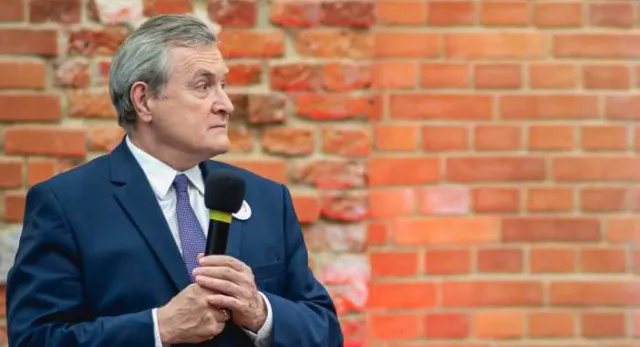 Spór między Glińskim a Trzaskowskim. Minister kultury żąda przeprosin