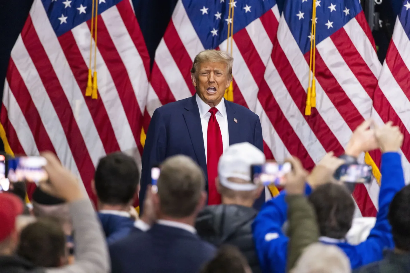 Donald Trump zwycięzcą prawyborów w Iowa