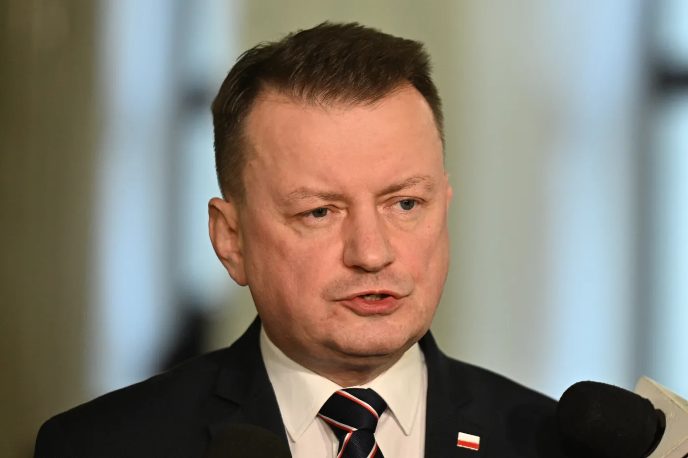 Błaszczak do Hołowni o polityce zemsty. "Kamiński i Wąsik są posłami"