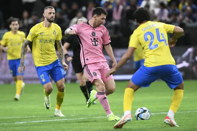 Miał być hit, wyszedł kit. Ronaldo nie zagrał, Messi wszedł w końcówce spotkania