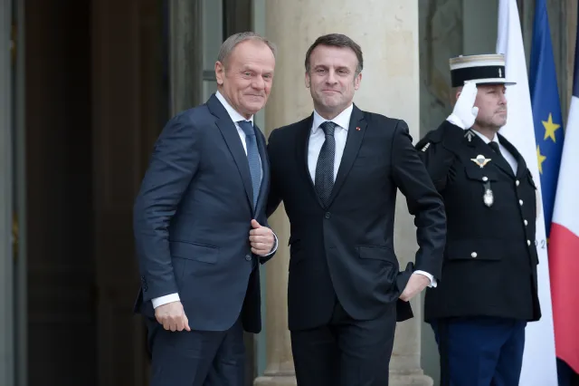 Tusk w Paryżu: UE, Francja i Polska muszą się stać państwami silnymi