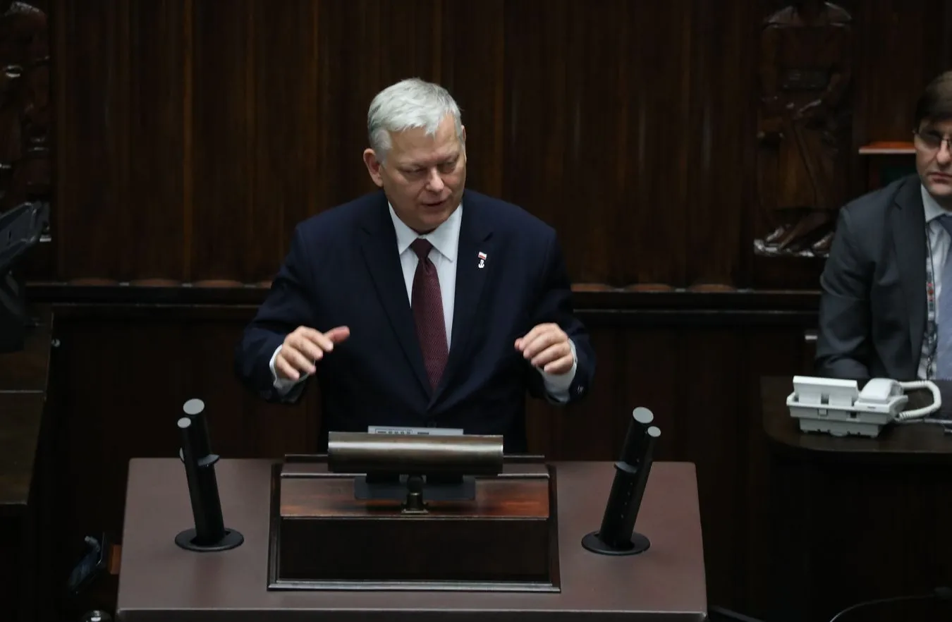Suski ukarany przez komisję etyki za słowa o Tusku. Uwagę zwrócono też innemu posłowi PiS